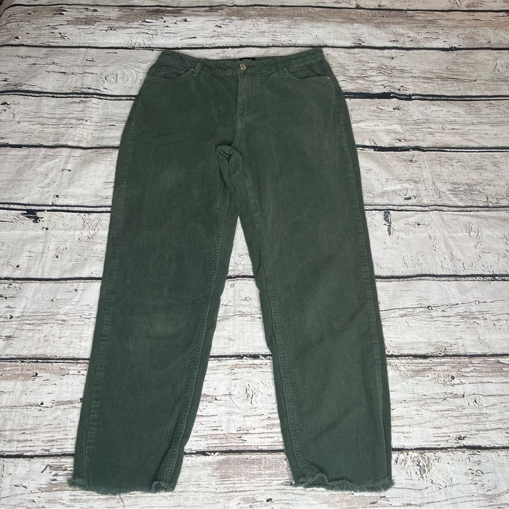 BDG Mom High Rise Corduroy Jean Size 27 - Picture 9 of 10